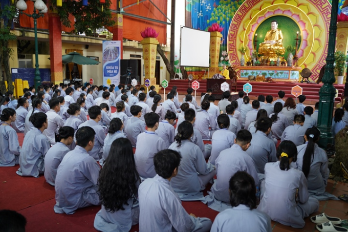 Hàng trăm khóa sinh phát nguyện quy y Tam bảo tại khóa tu tuổi trẻ 